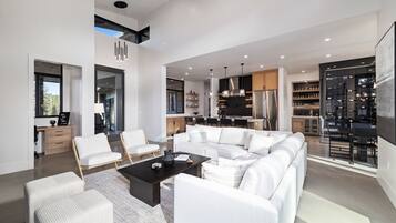 TV connectée, cheminée, espaces bureaux