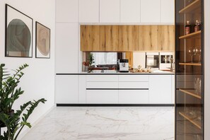 Fridge, microwave, oven, stovetop - Gorgeous home in Zambratija with sauna (Zambratija)