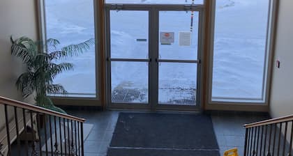 Misty Mountain Inn & Suites