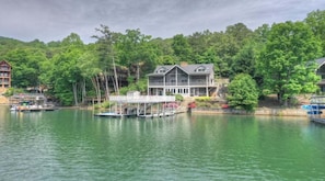 Exterior - Jump Right In - Pet Friendly | Waterfront on Lake Blue Ridge | Private Dock | Hot Tub (Blue Ridge)