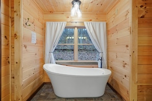 Shower, hair dryer, towels, soap - Green Frog | Luxury Cabin in the Woods, Hot Tub (Logan)
