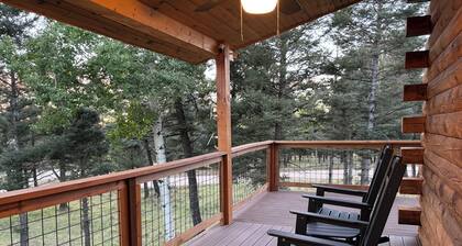 Bear Necessities Lodge on Ski Mountain • Fire Pit, Large Deck, Grill & Wildlife