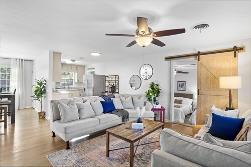 Deluxe Stay-3mi to FSU, 4.5mi to Capitol-FAMU