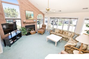 TV, books - Oceanside, Community Pools, Community Tennis, 628,  Corolla Time (Corolla)