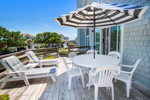 Outdoor dining - Oceanside, Community Pools, Community Tennis, 628,  Corolla Time (Corolla)