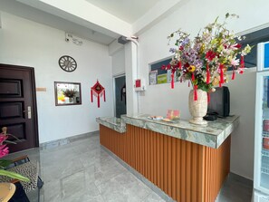 Reception - B Boutique Hotel Cebu powered by Cocotel (Lapu-Lapu)