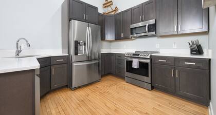 Central Lofts condo- year round pool- hot tub- close to beach