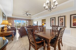 Dining - Villas North Charm: Free Water Park, Pool, Near Disney (Kissimmee)