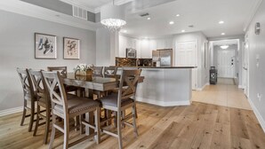 Dining - Villas North Panorama: Free Water Park, Golf View, Near Disney (Kissimmee)