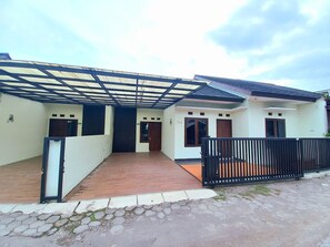 Front of property - Homestay Jogja Jakal By Simply Homy (Ngaglik)