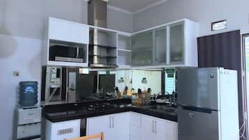 Maison Familiale (Jakal 7F) | Cuisine privée