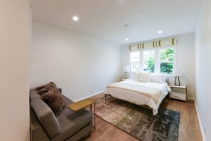 2 dormitoris, planxa i posts de planxar, wifi i roba de llit 