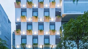 Front of property - 22Land Classic Suites (Hanoi)