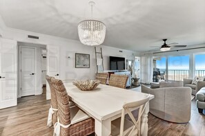 Interior - Beautifully Renovated Condo in Small Complex. Relaxation comes easy here. One assigned parking (Fernandina Beach)