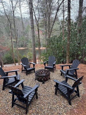 Property grounds - The Rainforest Hideout (Cashiers)