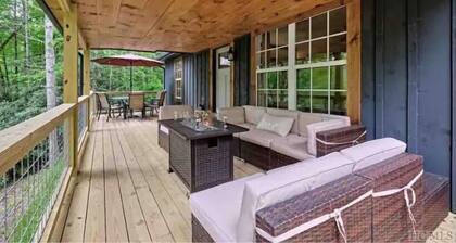 The Rainforest Hideout