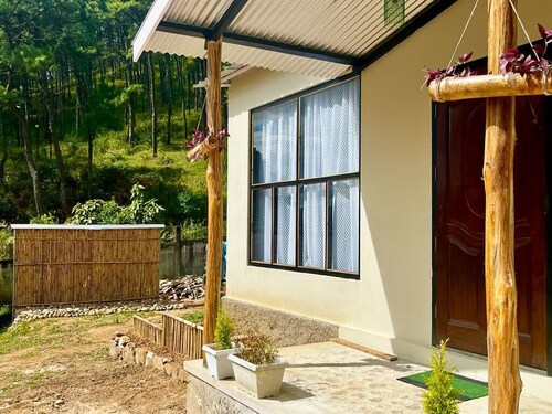 Cozy standalone modern Cottage in Shillong, India. Very well connected