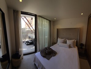 1 bedroom, iron/ironing board, internet, bed sheets
