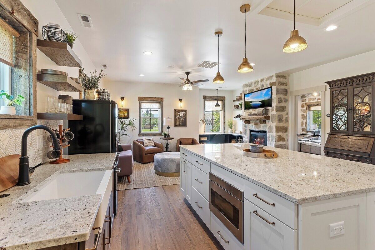 Refrigerador, microondas, horno y lavavajillas 