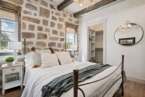 2 chambres, bureau, accès au Wi-Fi (inclus), literie fournie