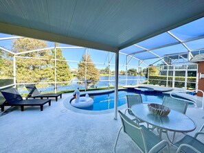 屋外プール、温水プール