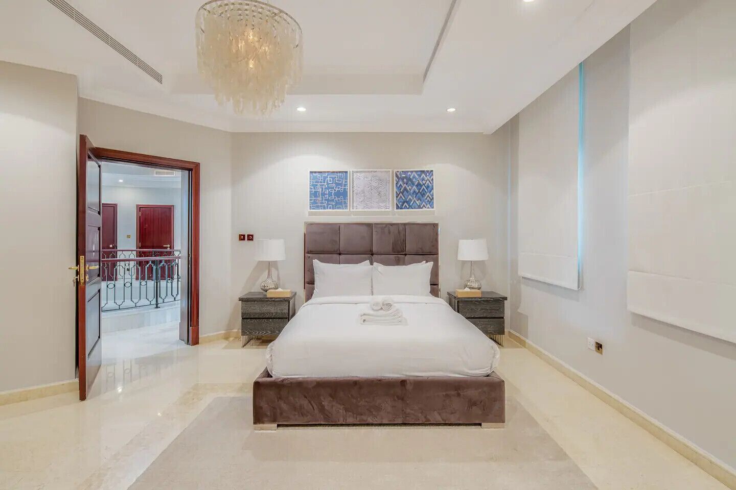 6 Schlafzimmer, Zimmersafe, Bügeleisen/Bügelbrett, WLAN