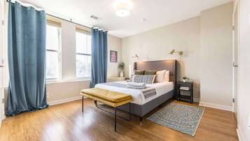 2 habitaciones, tabla de planchar con plancha, wifi y ropa de cama