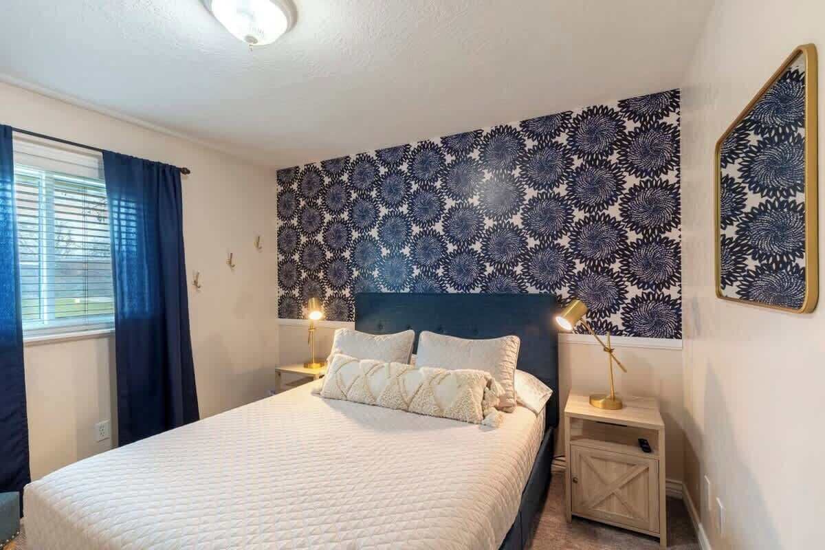 3 slaapkamers, een strijkplank/strijkijzer, reisbedje, gratis wifi