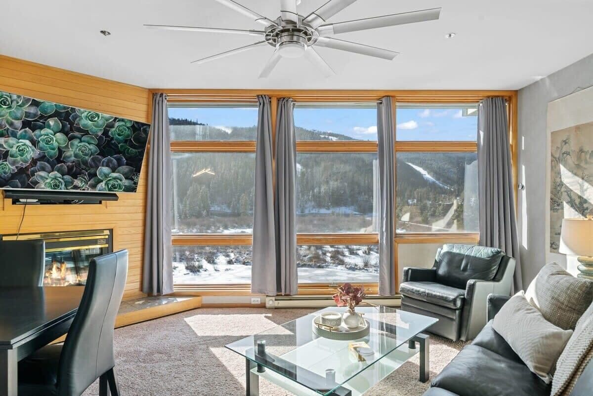 Keystone Mountain & Ski Retreat! Walk to Ski Lift!