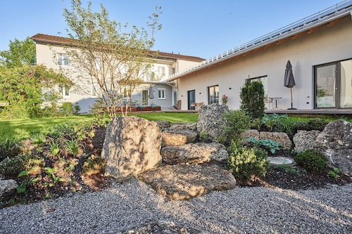 Guest House 'Alte Seifensiederei - Thay' with Shared Terrace, Shared Garden and Wi-Fi