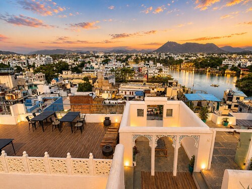 Amoraya — A Lake View Heritage Haveli (Old City Udaipur)