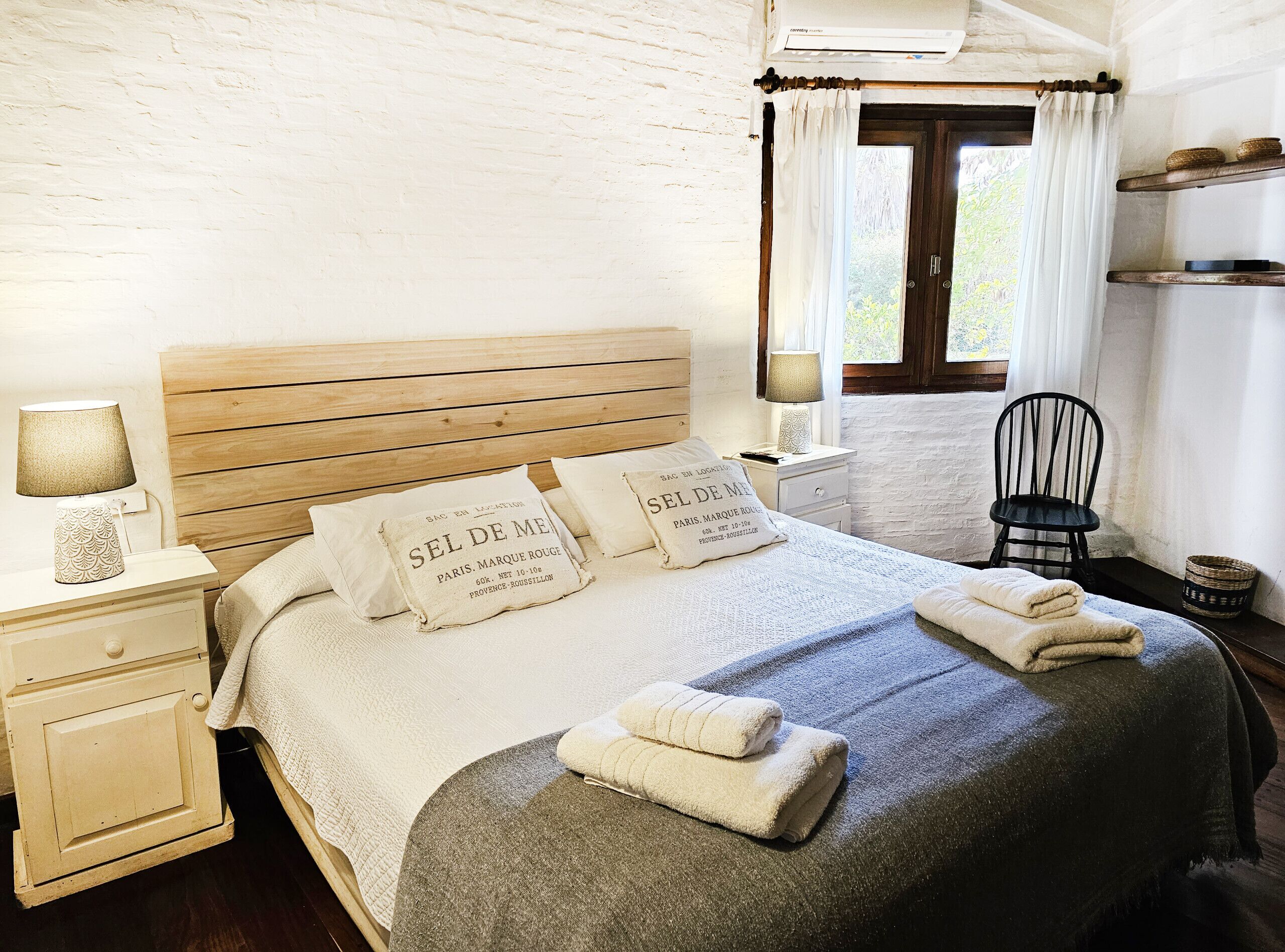 5 chambres, fer et planche à repasser, Wi-Fi gratuit, draps fournis