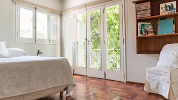 5 habitaciones, tabla de planchar con plancha y wifi gratis