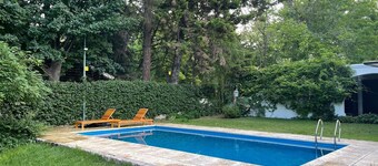 Lindísima casa con jardín y pileta en Chacras