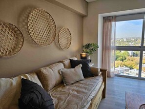 TV - Moderno dpto a estrenar con espectacular vista (Mendoza)