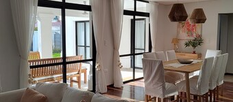 Amplia y luminosa casa con excelente ubicación