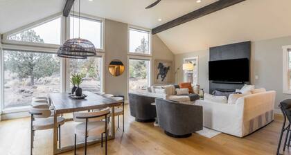 The Gem Estate by Avantstay Modern Farmhouse w/ Lavender Fields + Hot Tub