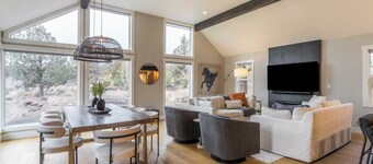 The Gem Estate by Avantstay Modern Farmhouse w/ Lavender Fields + Hot Tub