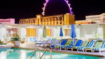 Indoor pool, outdoor pool