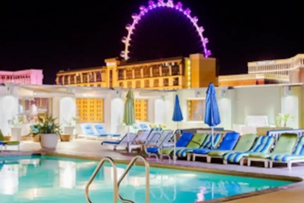 Innenpool, Außenpool