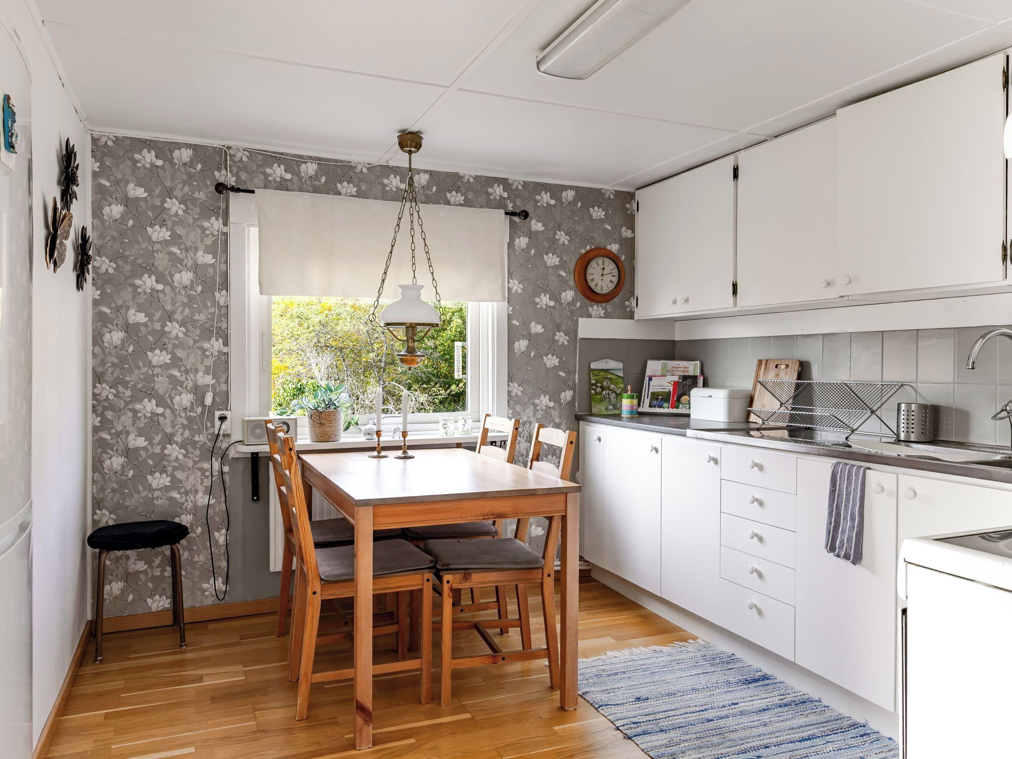 Køleskab, mikrobølgeovn, ovn, brødrister