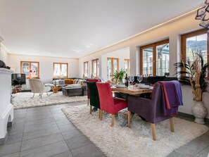 Dining - Accommodation for small groups, ski bus nearby (Kitzbühel)