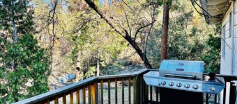 Cottage near Yosemite & Bass Lake, Orange Door