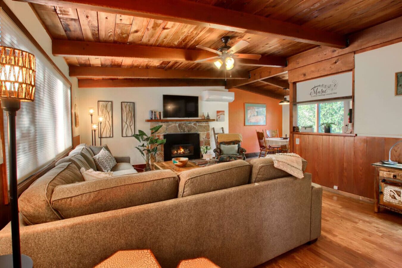 TV, fireplace, offices