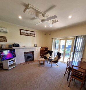 Interior - Kybunga by the Beach (part of Harriett's Cottage) (Largs North)