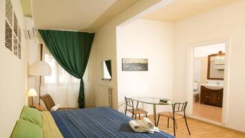 Fer et planche Ă repasser, Wi-Fi gratuit, draps fournis