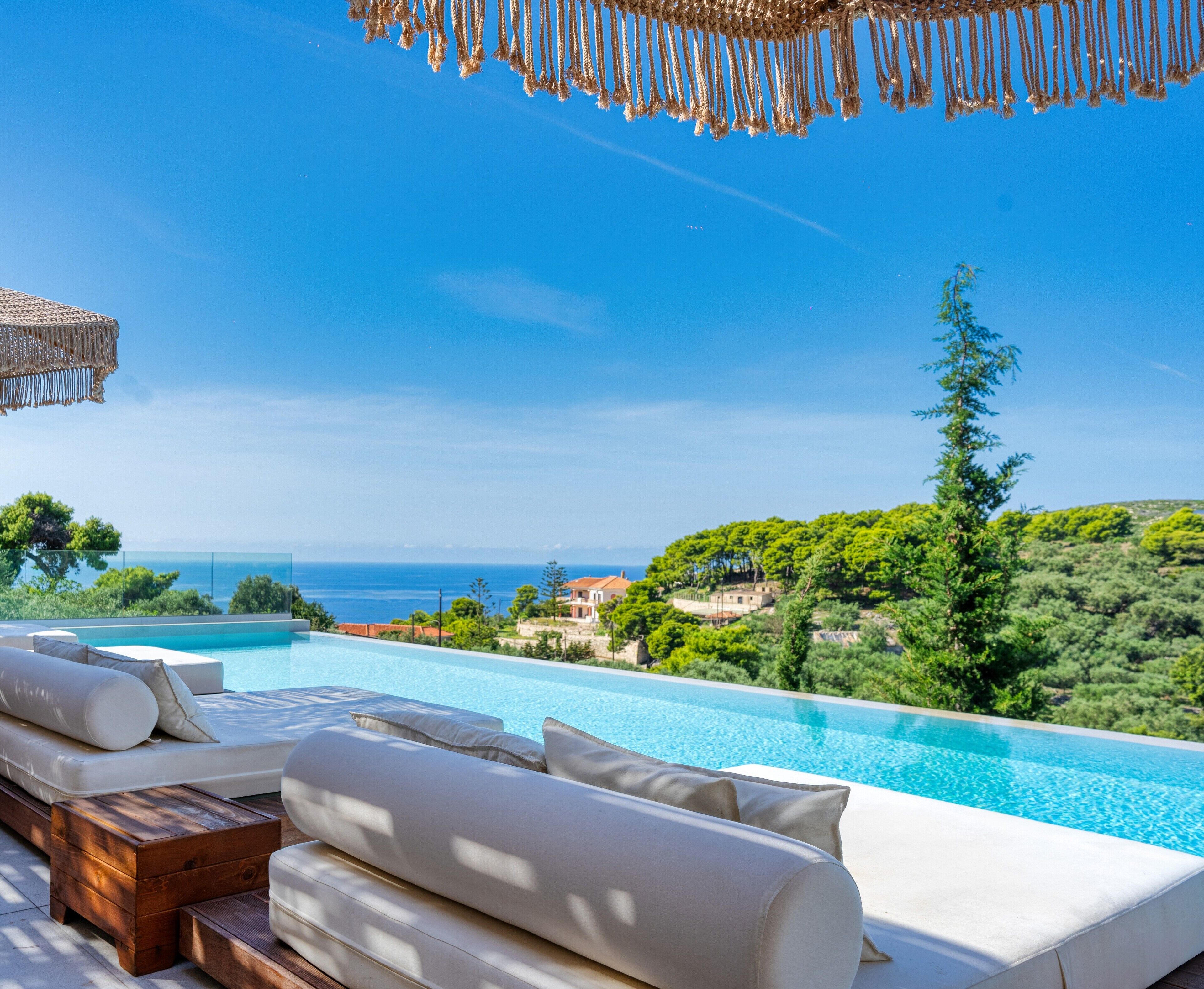 15 outdoor pools