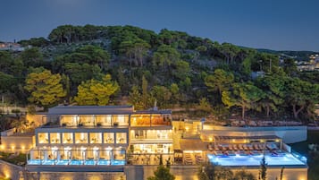 Fachada de la propiedad