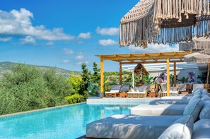 15 outdoor pools - Myzith Luxury Suites (Zakynthos)