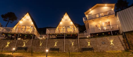 Façade de lâhĂ©bergement - soirĂ©e/nuit